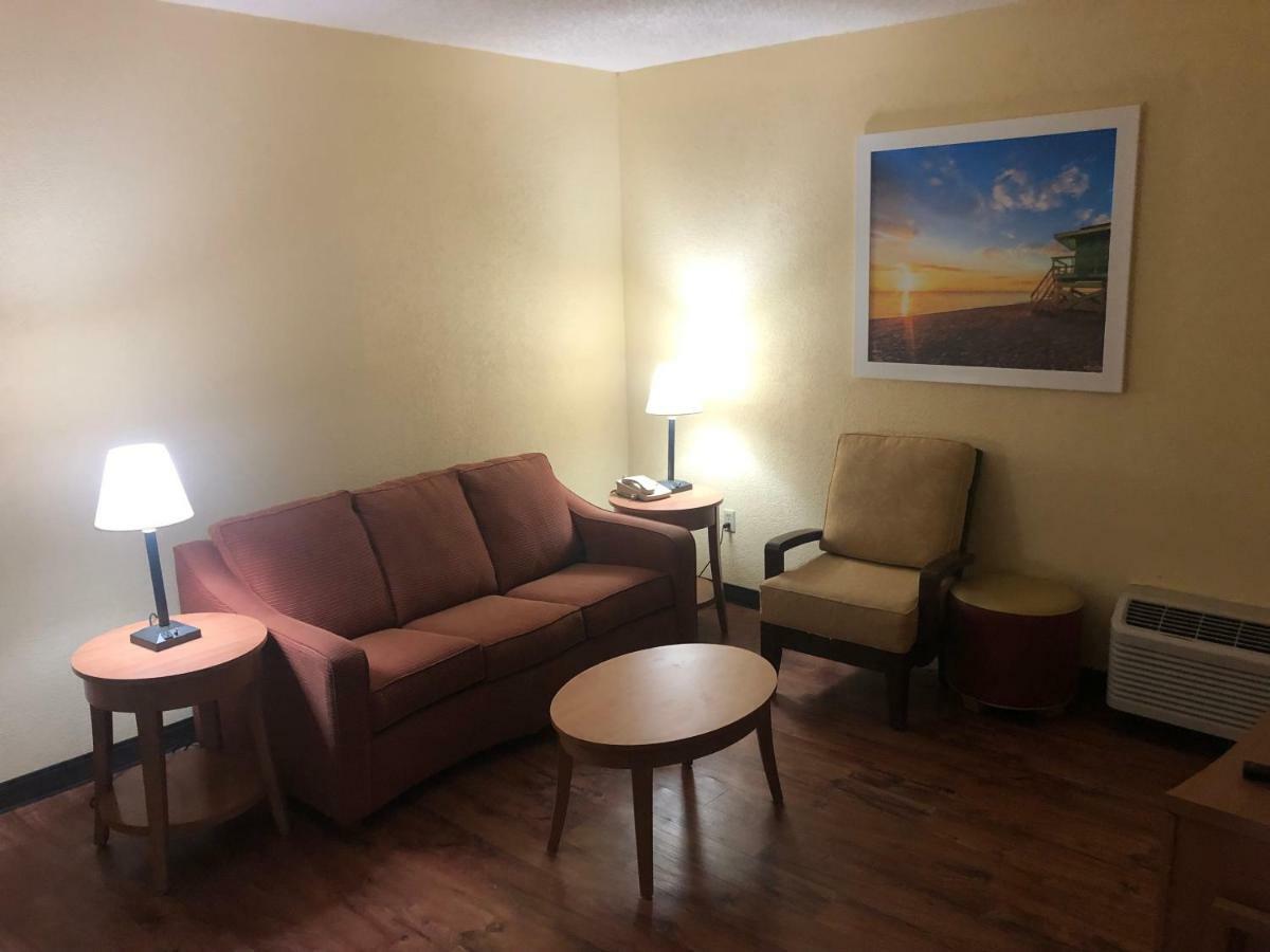 Motel 6 Savannah Ga Gateway & I95 Buitenkant foto